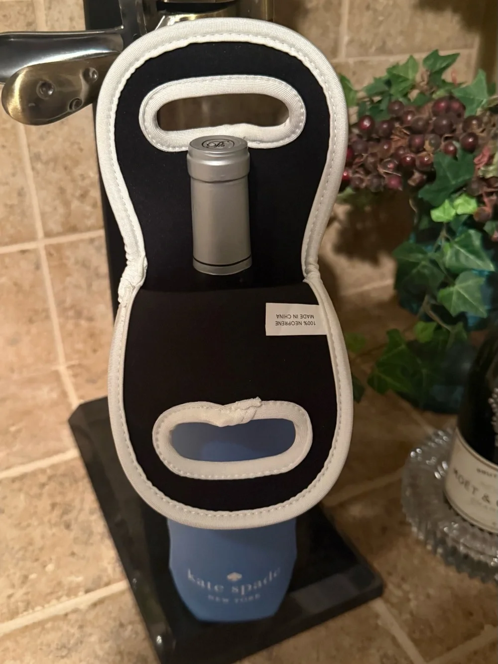 Kate Spade New York Wine Bottle Tote Carrier – New with Tags